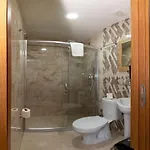 Metro Hotel 3*